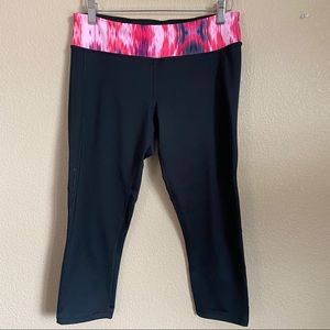 EXPRESS NWOT Core Performance Capri Pants
